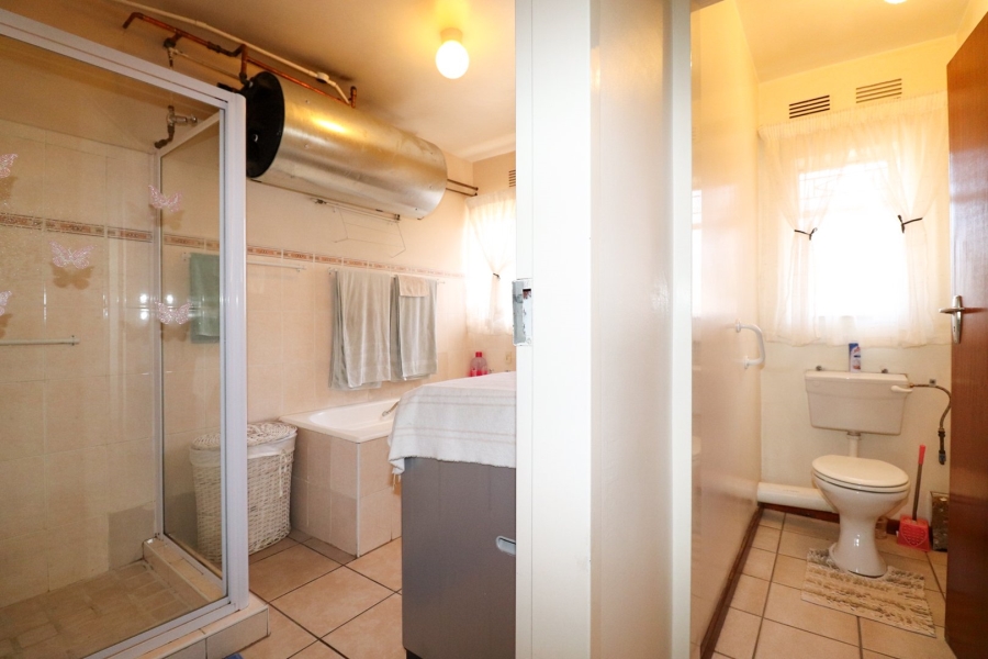 2 Bedroom Property for Sale in Flamwood North West